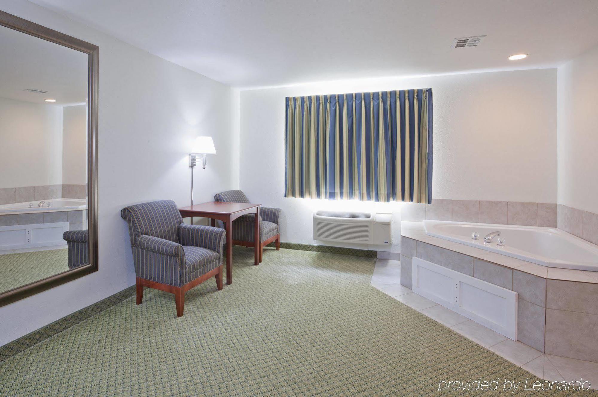 Crossings By Grandstay Inn & Suites Becker Zewnętrze zdjęcie